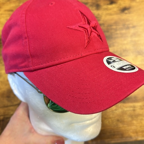 Solid Red Dallas cowboys Hat Ball Cap 9Twenty Adjustable New - Picture 3 of 5
